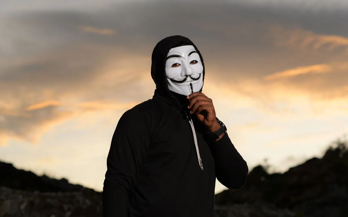 Dlaczego karta incognito otwiera się automatycznie?