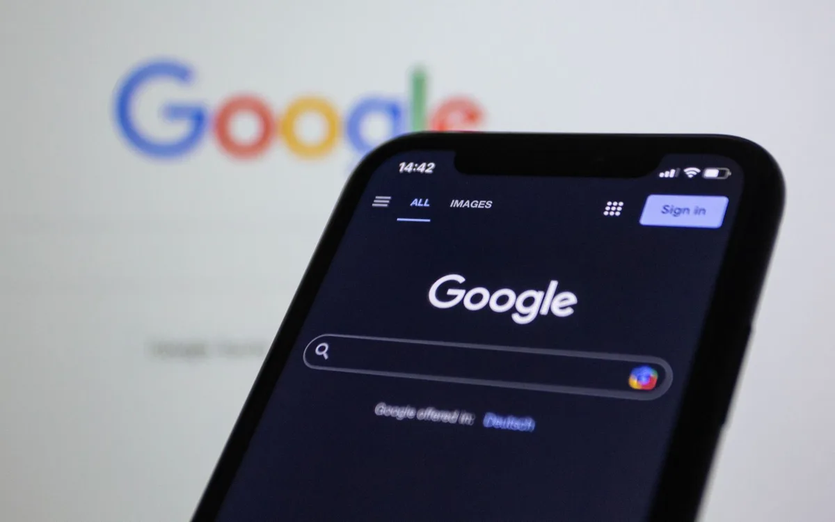 Dlaczego Google Discover nie działa i jak naprawić problem?