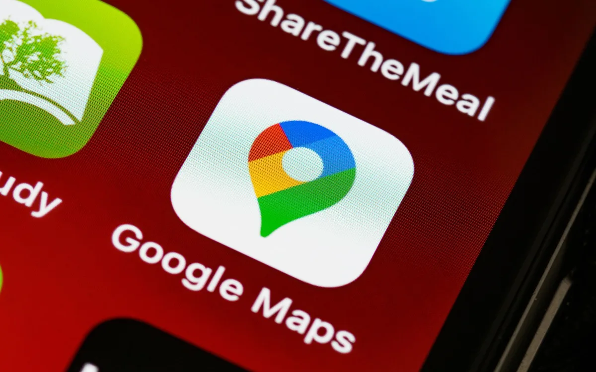Co działa w Mapach Google bez internetu, a czego mapa offline nie obsługuje?