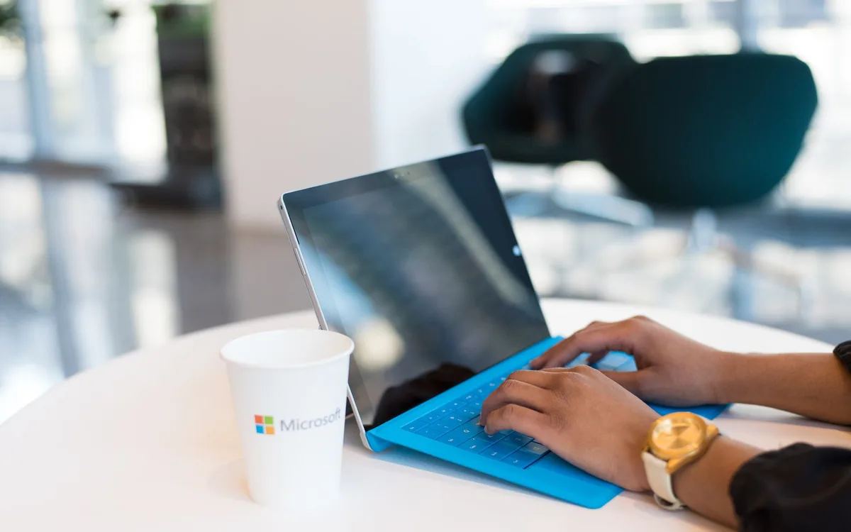 Czy Microsoft wspiera Windows 11 na nieobsługiwanym sprzęcie?