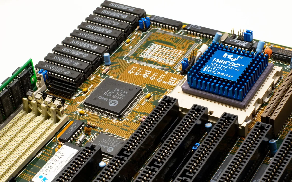 Jak interpretować temperatury CPU, GPU, SSD i płyty głównej?