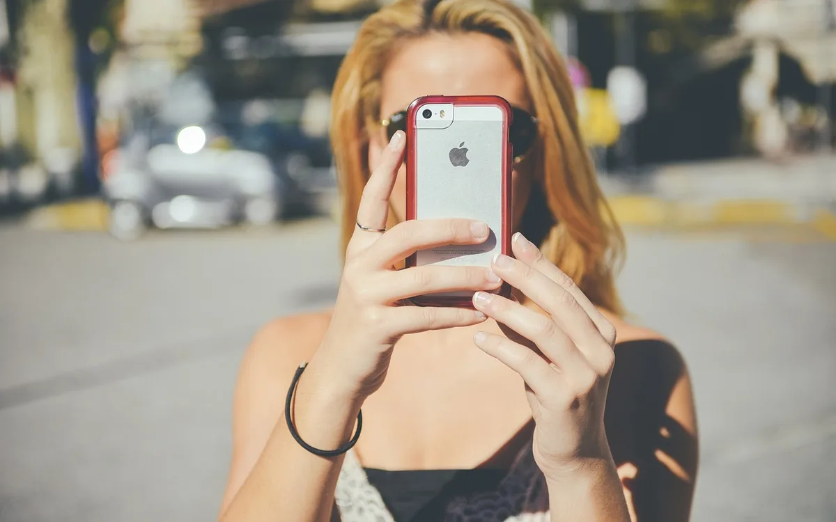 Jak przenieść zdjęcia z iPhone'a na komputer z Windows lub Mac?