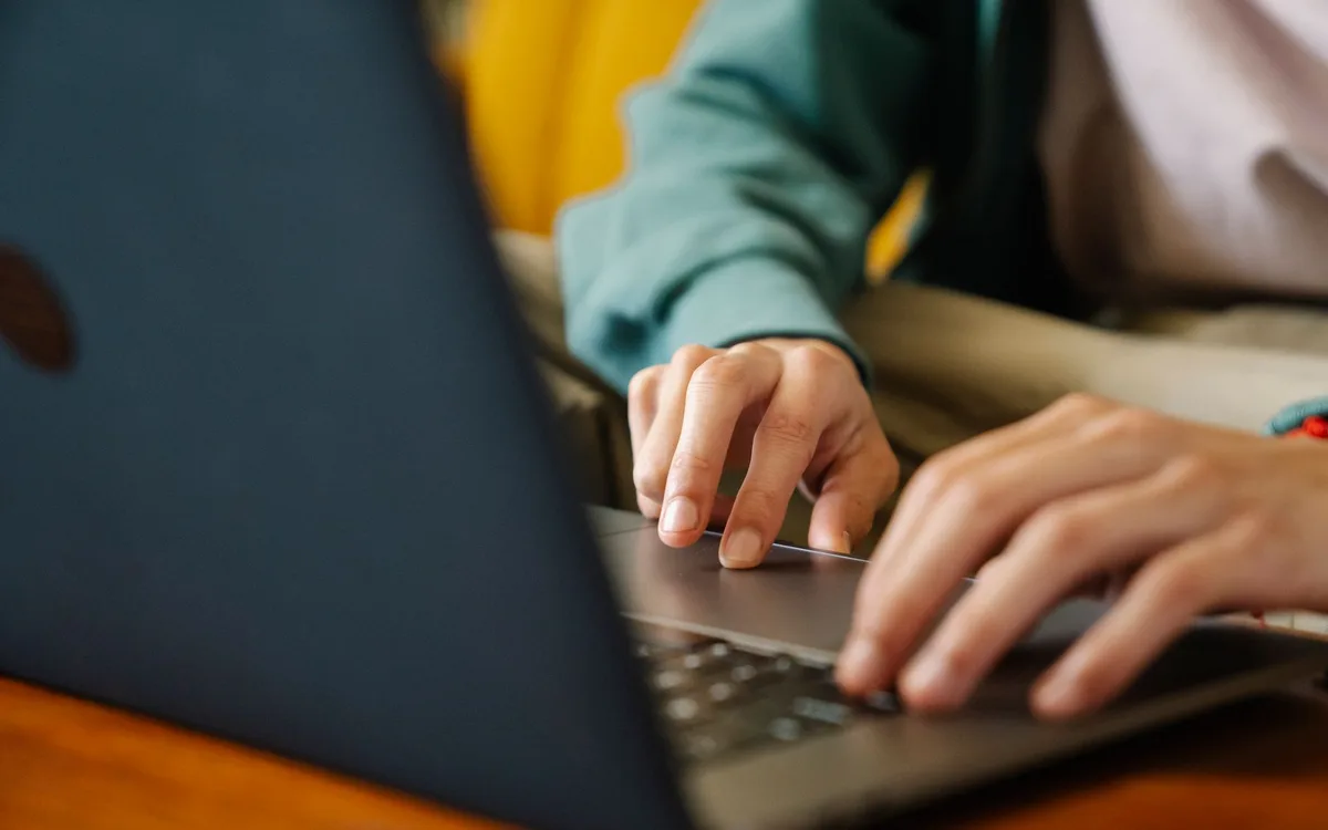 Jak automatycznie wyłączyć touchpad po podłączeniu myszy?