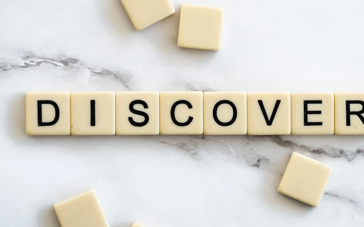 Jak ukryć Discover na ekranie głównym Androida i w Chrome