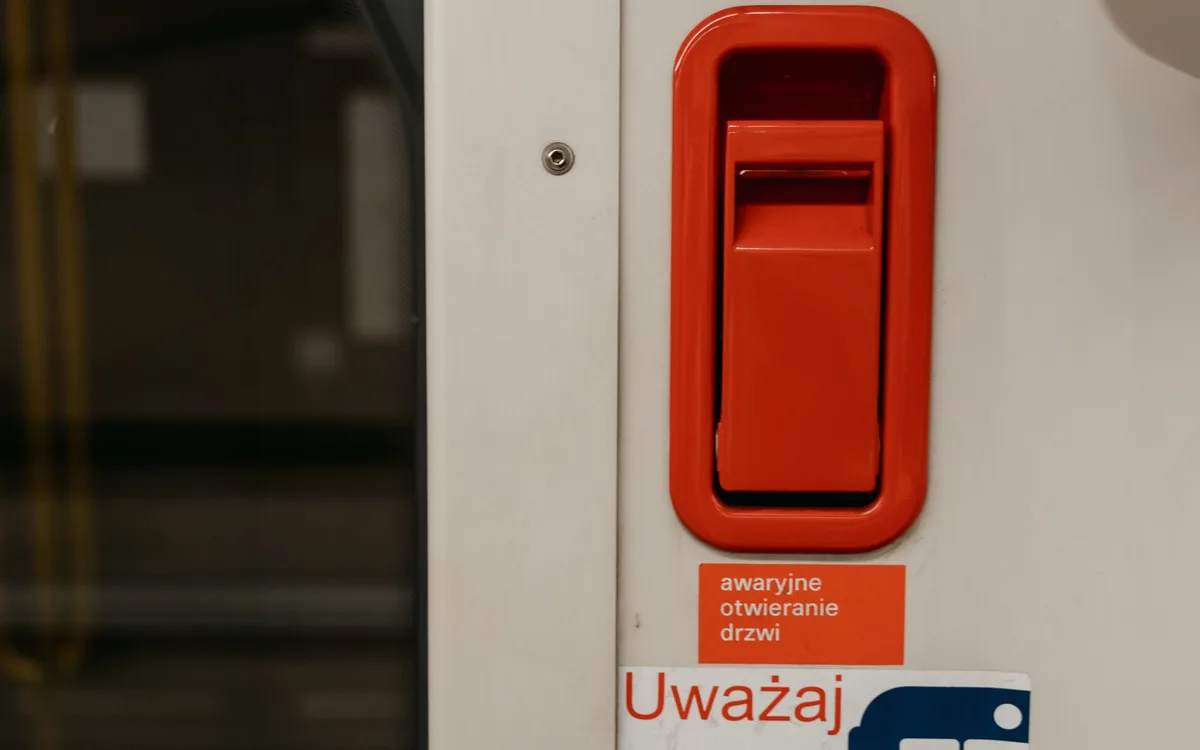 Czy mObywatel można pobrać na komputer?