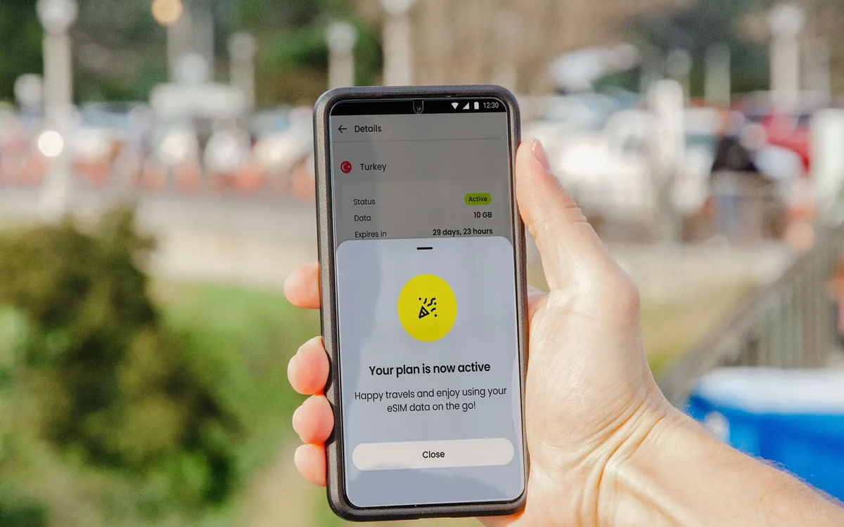 Jak włączyć roaming danych na iPhonie krok po kroku?