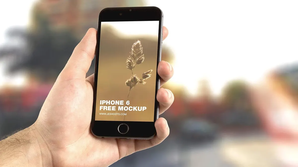 iPhone z otwartymi ustawieniami i opcją Znajdź mój iPhone