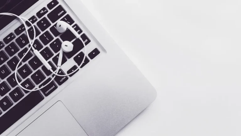 Jak zrobić zrzut ekranu na Macu i MacBooku - skróty klawiszowe